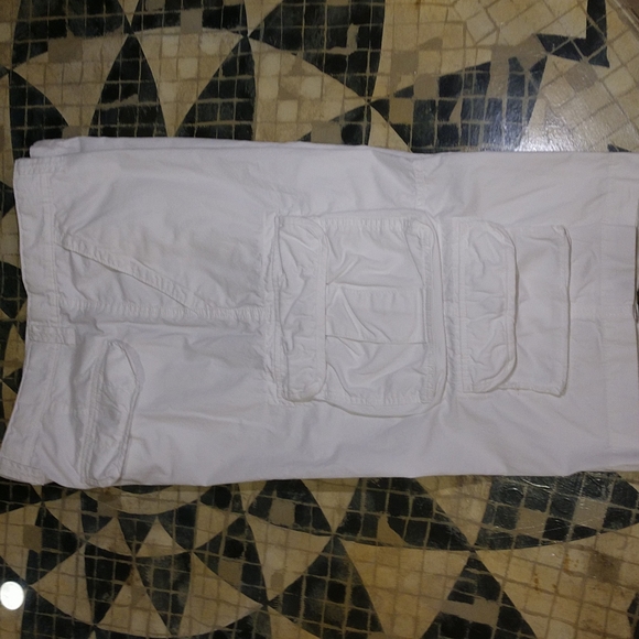 RoundTree & Yorke Cargo Shorts size 40w - Picture 2 of 9